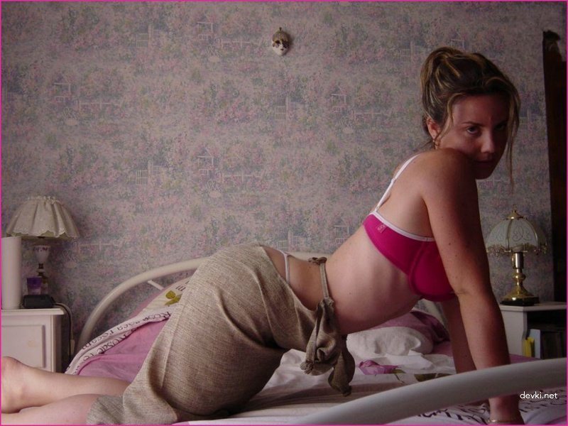 Amateur Girl Masturbates with Her Pussy - Explicit Solo Play Close-Up