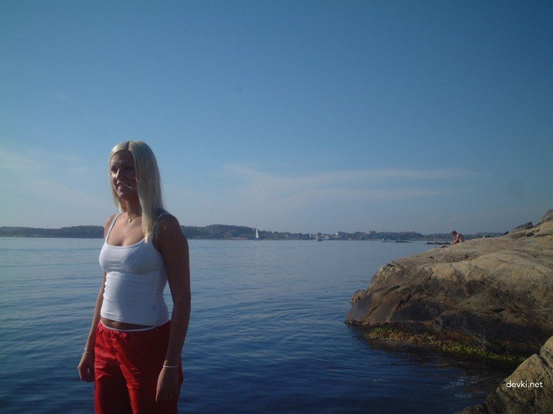 Roughly Fucked Blonde Bitch Takes Cock Deep in Hardcore Porn