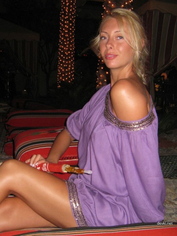 Russian Model's Private Amateur Nude Photos: Explicit XXX Content