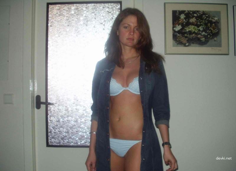 Unexpectedly Exposed: Amateur Photos Leaked for All to See!