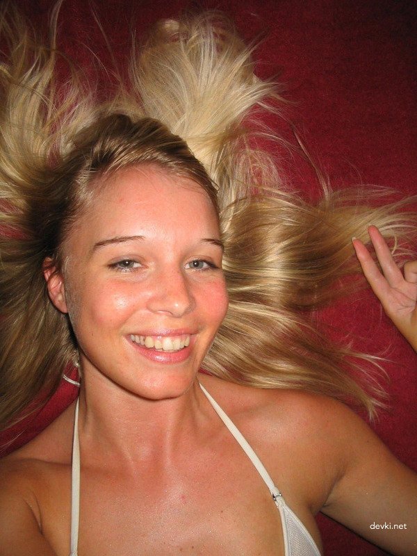 Hot Village Slut Exposed: Amateur Photo of a Sexy Bitch