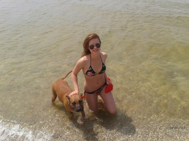 Sizzling Amateur Photos of Girl from Her Personal Page: Hot and Explicit Snaps!