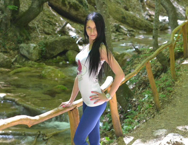 Amateur Slut Turned Model: Explicit Photo Shoot