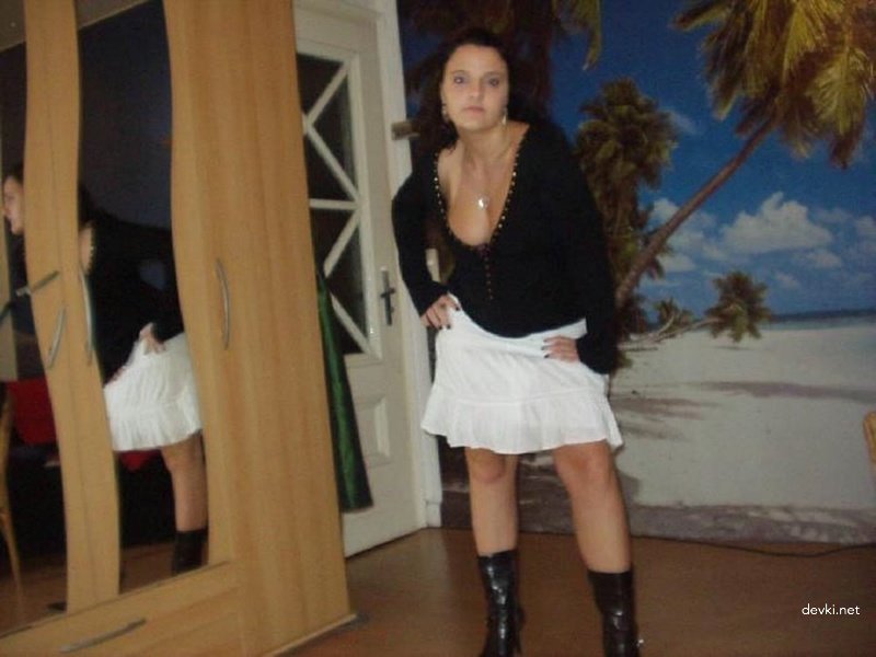 Full-bodied woman craving hardcore sex.