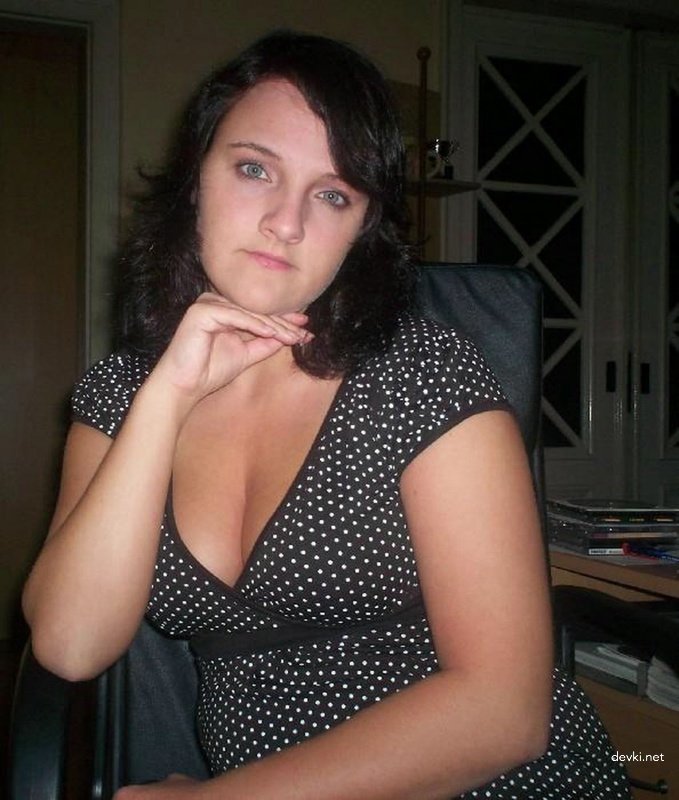 Full-bodied woman craving hardcore sex.