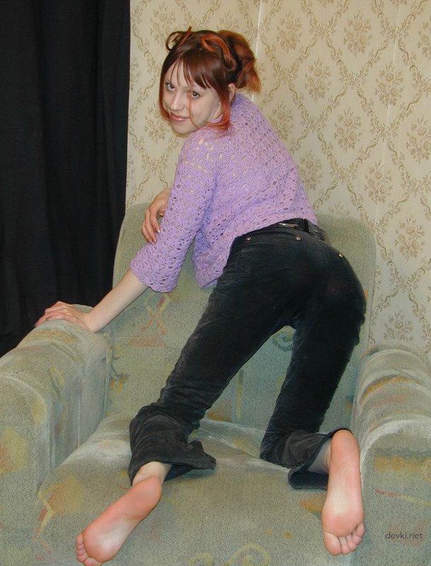 Skinny Girl Private Erotica: Explicit Amateur Photo Shoot
