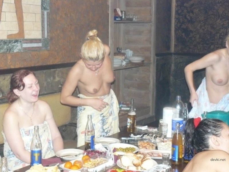 Explicit Women's Sauna Relaxation: Amateur Photo Collection