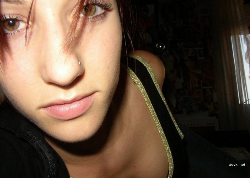 Explicit Amateur Masturbation Photos of College Classmate Shared Online