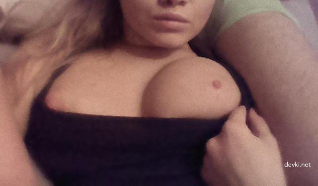 Amateur Girls Photo: Uncensored and Explicit Images of Young Women