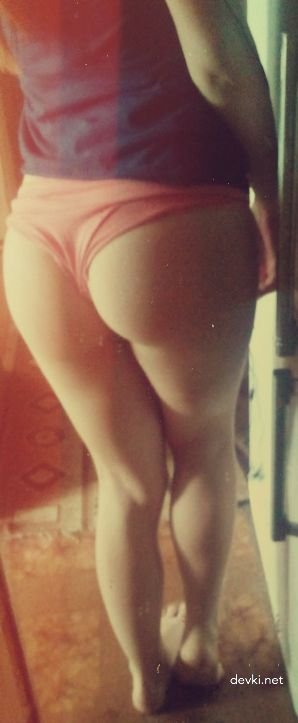 Seductive Amateur Girls with Appetizing Bodies: Explicit Photos
