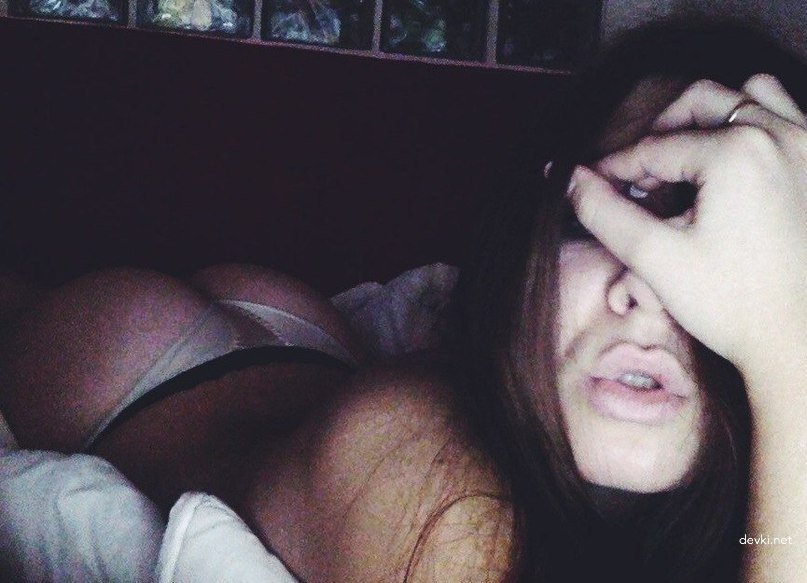 Private Erotic Amateur Photos: Uncensored Intimate Moments