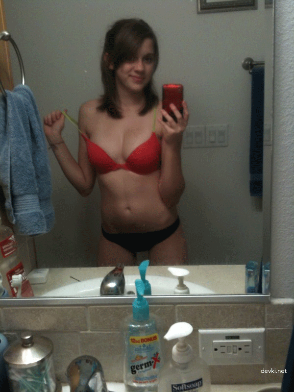 Explicit Amateur Photo: Naked Girl with Huge Tits