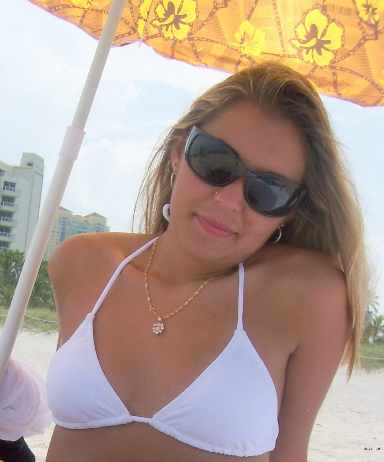 Latin Amateur Nude: Explicit Latina Girl Naked Photo