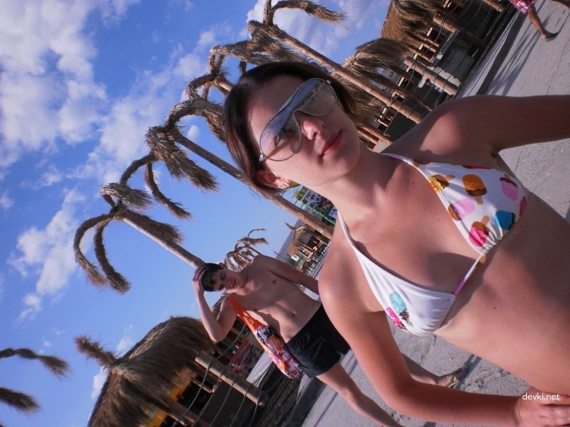 Beautiful Girl Sucking Cock: Explicit Blowjob Porn