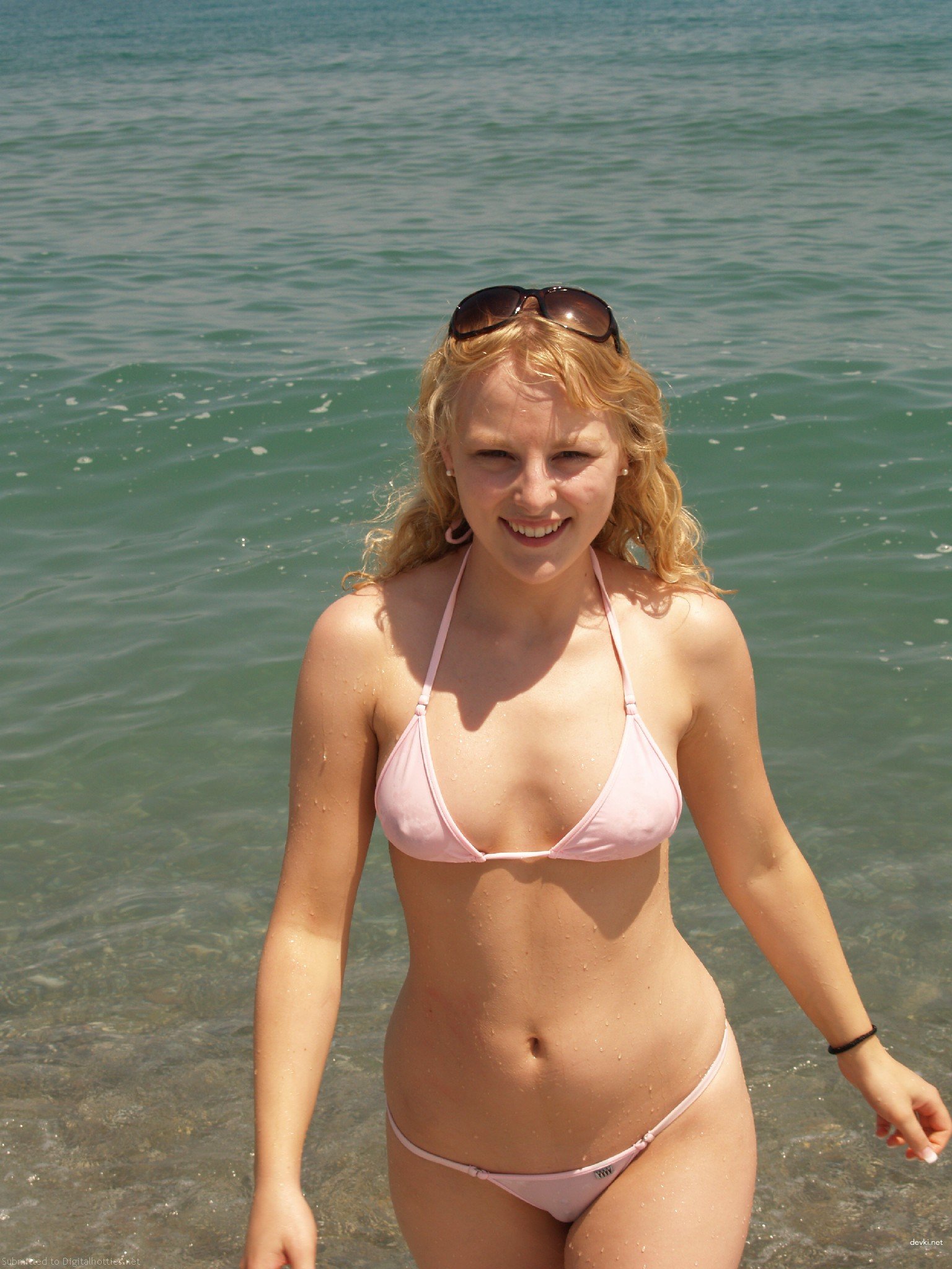 Amateur Homemade Sex Photos of Naked Girl - Explicit XXX Pics