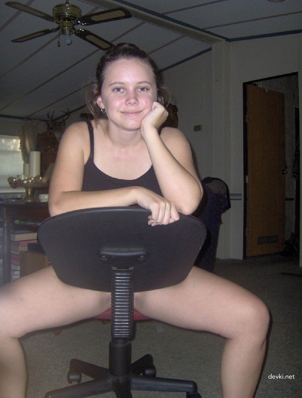 Morning Pussy Show for Husband: Explicit Wife Porn Photo