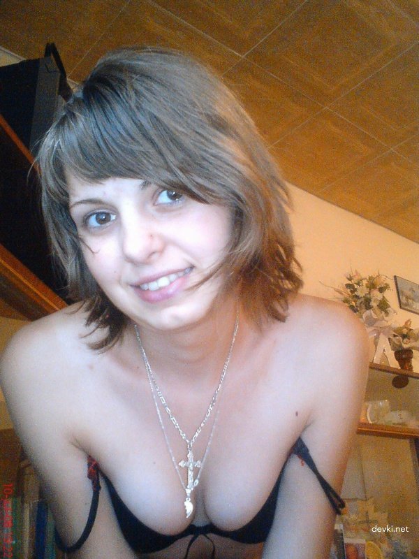Hot Amateur Girl Captures Her Wet Pussy - Explicit Amateur Photo