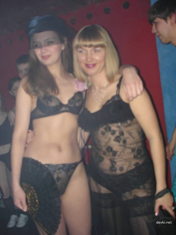 Explicit Amateur Photos: Girls Dancing in Lingerie at Club