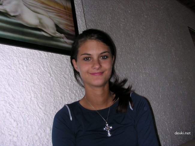 Brunette Dressed Up for Sex: Explicit Amateur Photo Session