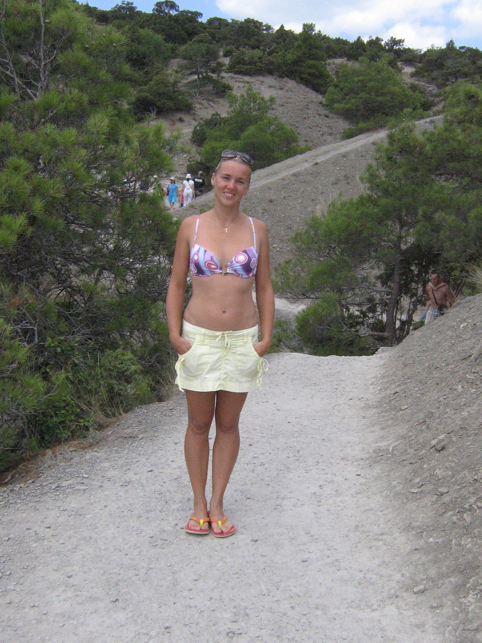 Amateur Girlfriend Beach Vacation Voyeur Photos
