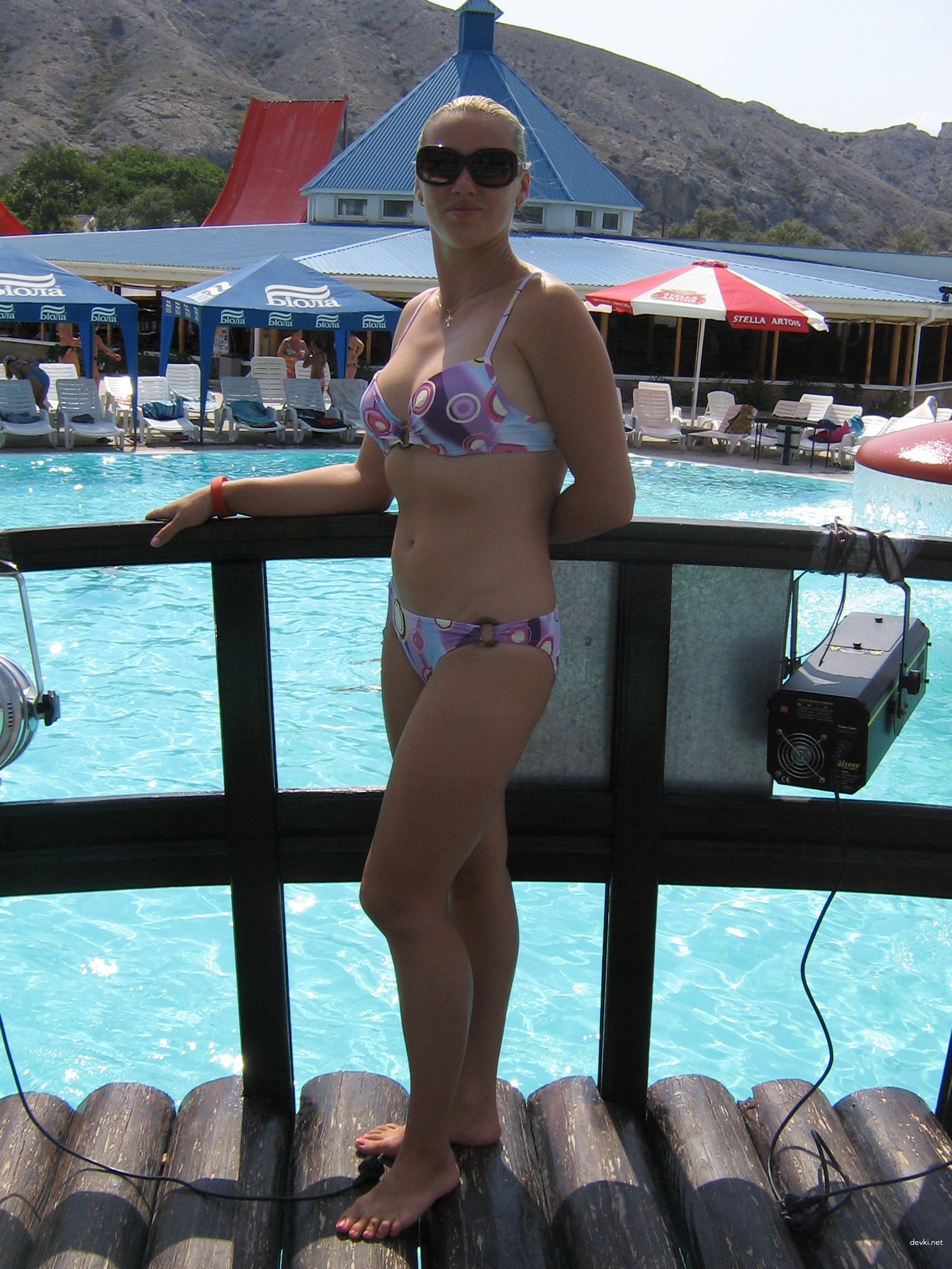 Amateur Girlfriend Beach Vacation Voyeur Photos