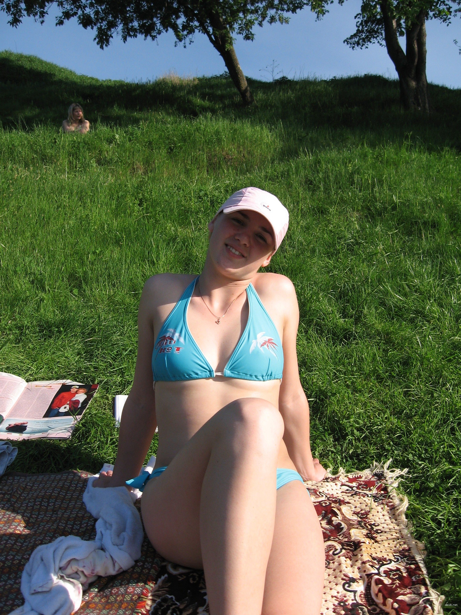 Amateur Girlfriend Beach Vacation Voyeur Photos