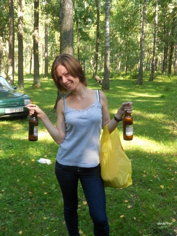 Nature-Loving Girl Gets Down and Dirty in Outdoor Sex Session