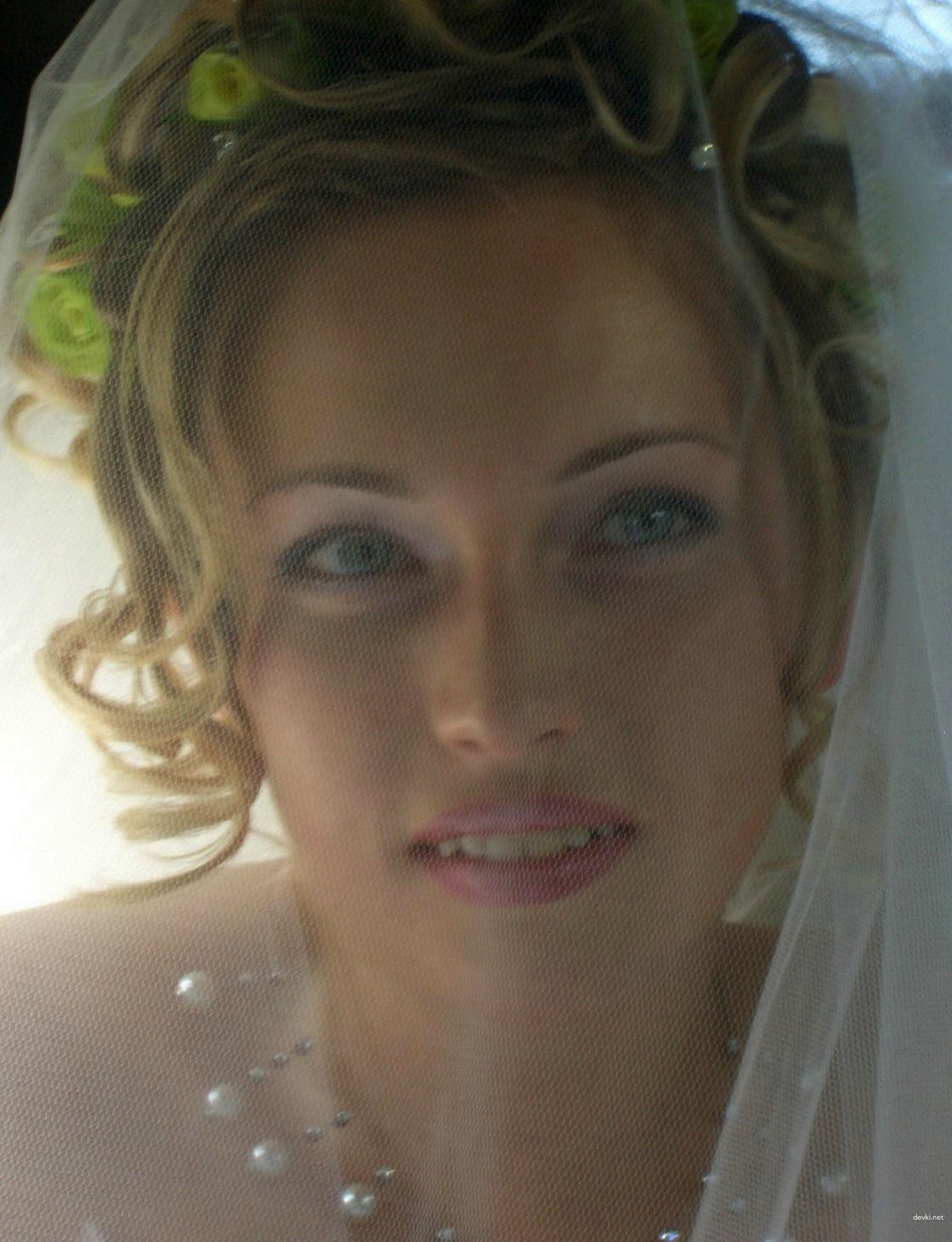 Bride Deepthroats Cock in Hardcore Blowjob Scene