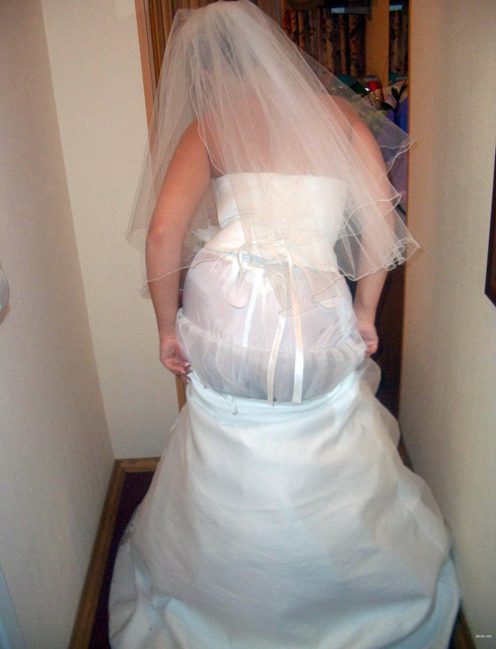 Bride Deepthroats Cock in Hardcore Blowjob Scene