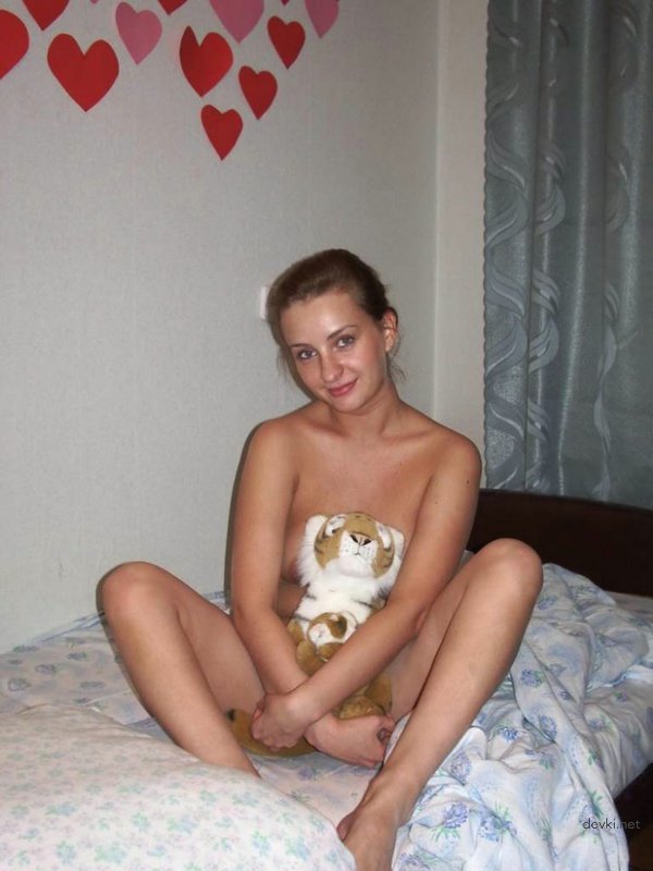 Amateur Wife with Stunning Tits: Explicit Homemade Photo