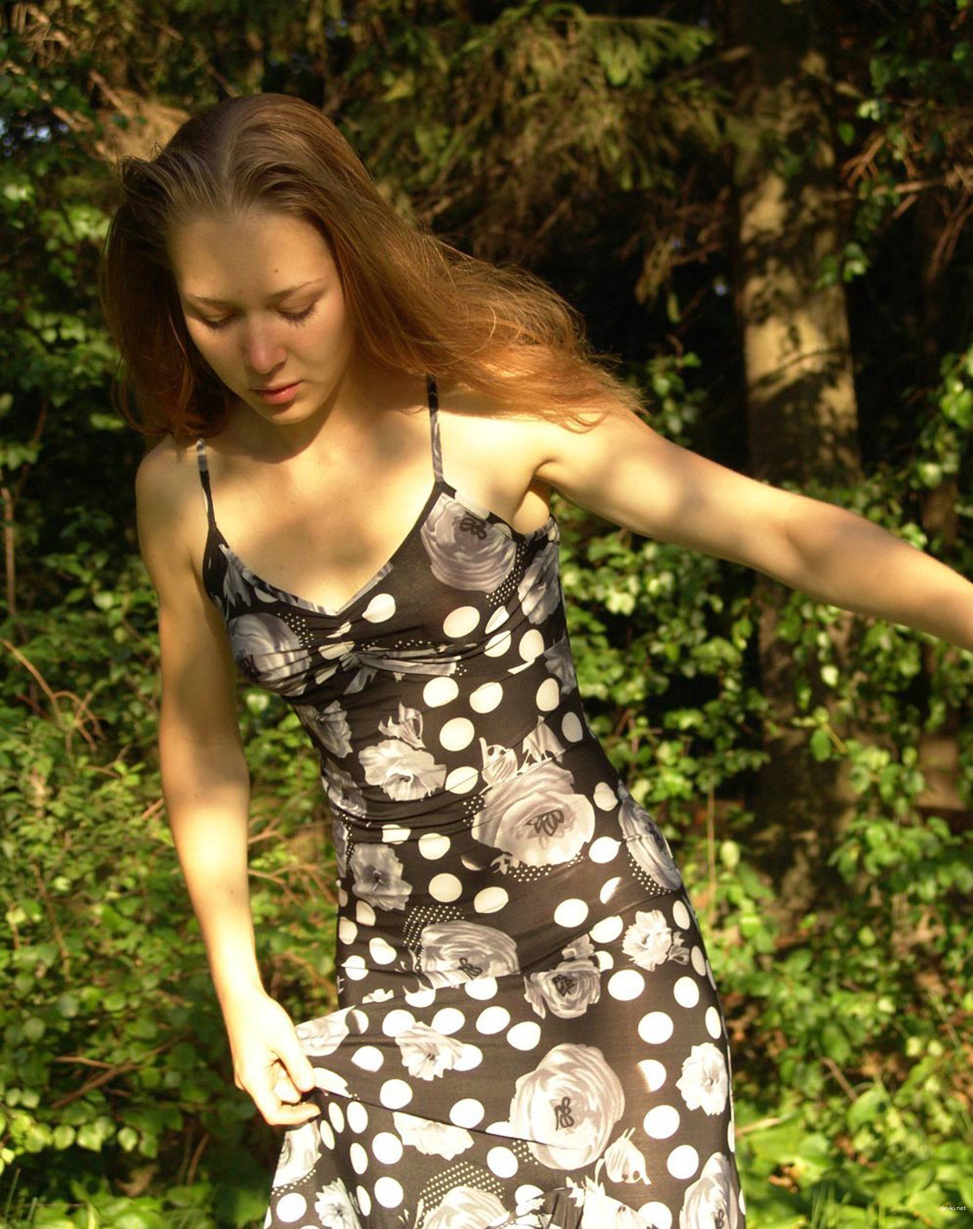 Girl stripping in nature - Part 4: Amateur photo with explicit nudity