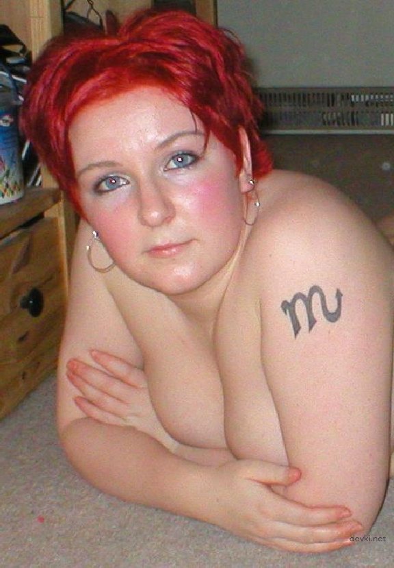Sexy Redhead Girl Posing Nude - Explicit Solo Masturbation Porn Pic