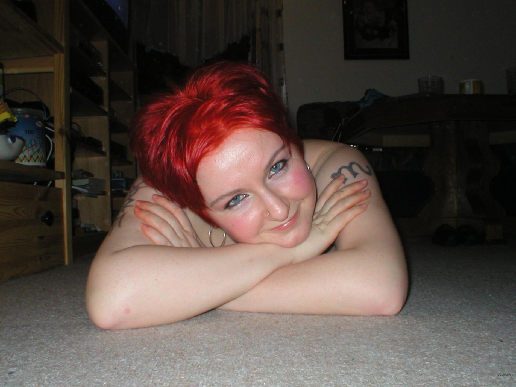 Sexy Redhead Girl Posing Nude - Explicit Solo Masturbation Porn Pic