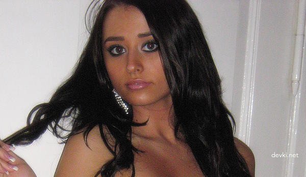 Seductive Teen Naked: Stunning Amateur Girl Exposed!