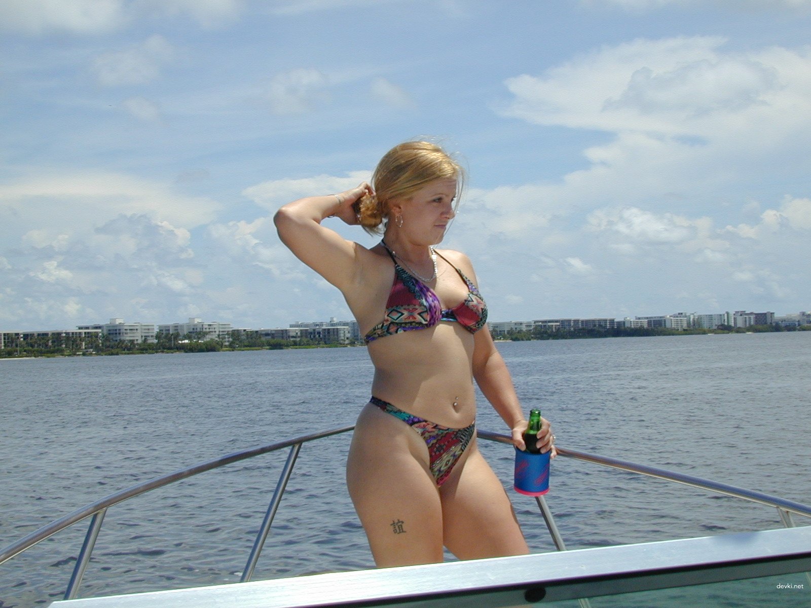Hot Babes Positively Influenced by Leisure Time: Explicit Amateur Photos