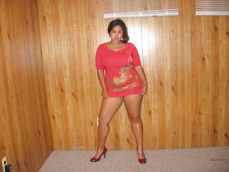 Curvy Bunny Stripper Amateur Photo - Explicit and Bold