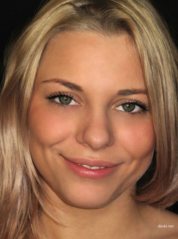 Amateur Babe Flaunts Her Intimate Area: Explicit Figure Display