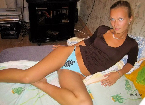 Seductive Girl in Lingerie Flaunts Hot Body - Amateur Photo