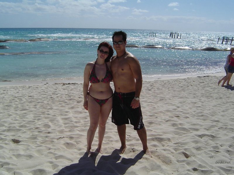 Amateur Full-Figured Wife Nude Pics: Explicit Photos of Curvy Woman