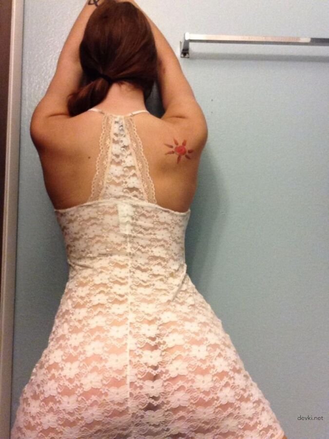 Hot babe with perfect body posing naked - Explicit XXX Photos