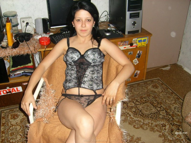 Hot Wife in Sexy Outfit: Amateur Explicit Photo