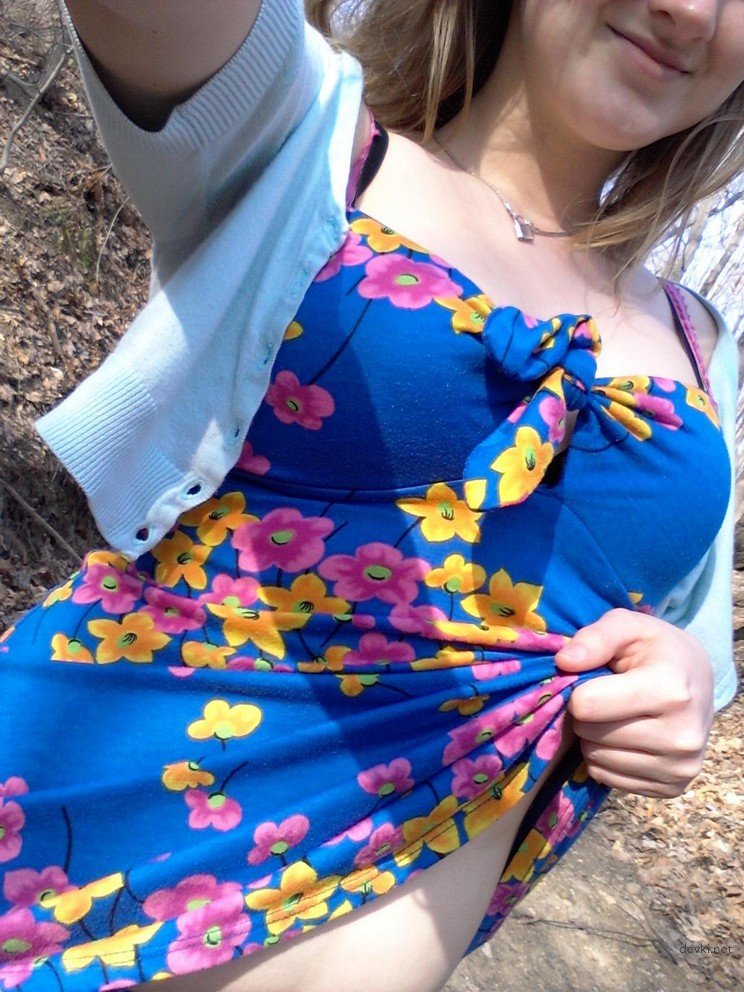 Anal Plug Fun: Hot Babe Struts with Butt Plug in Ass