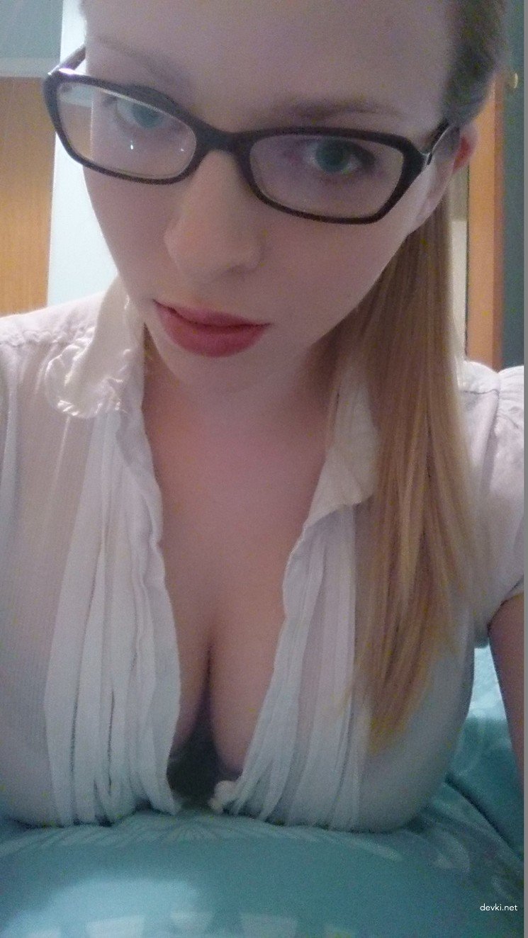 Young Girl's Juicy Breasts Exposed: Explicit Amateur Photo