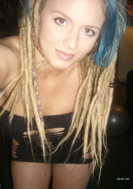 Slut Takes Cum All Over Her - Explicit Bukkake Porn