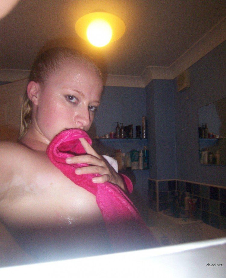 Explicit: Nude Blonde with Small Tits Amateur Photo - XXX Content