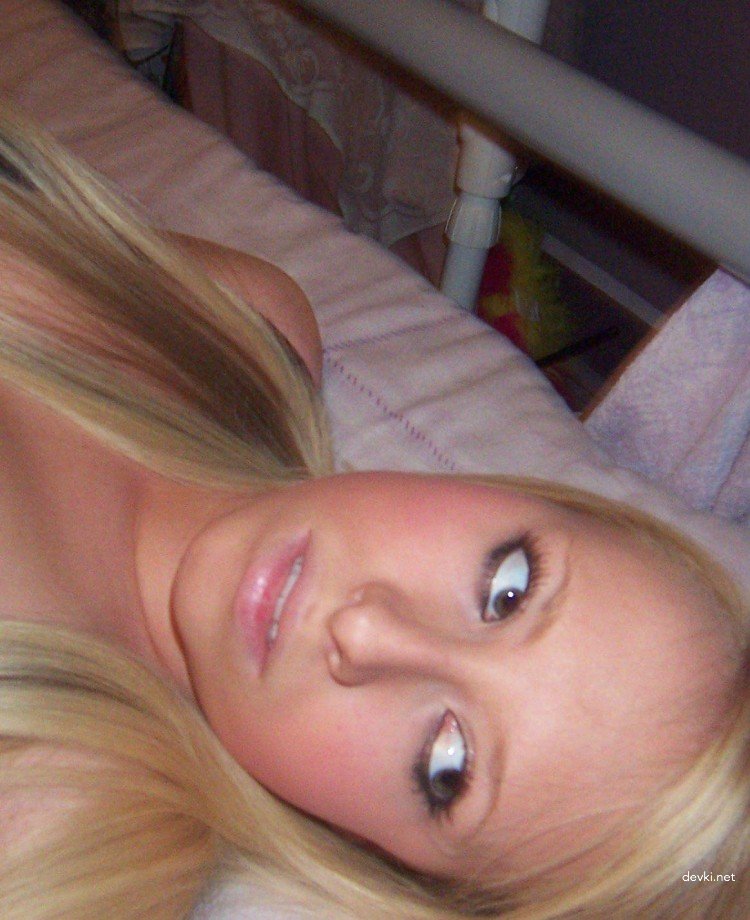 Explicit: Nude Blonde with Small Tits Amateur Photo - XXX Content
