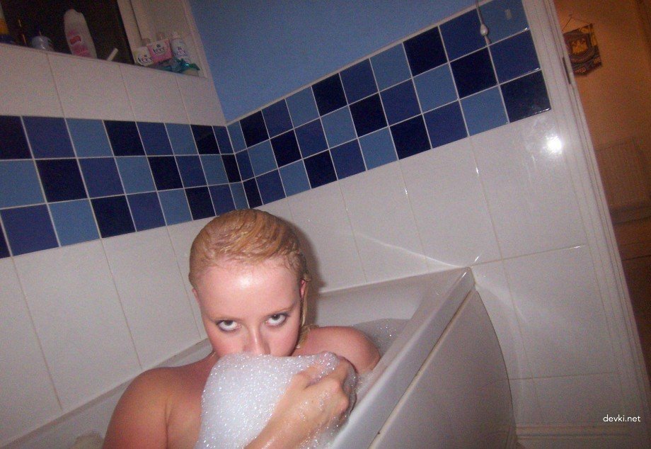 Explicit: Nude Blonde with Small Tits Amateur Photo - XXX Content