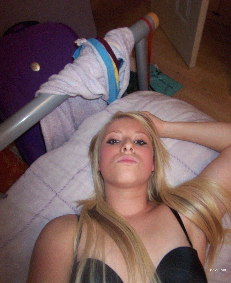 Explicit: Nude Blonde with Small Tits Amateur Photo - XXX Content