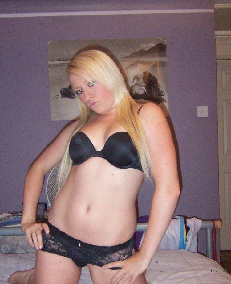 Explicit: Nude Blonde with Small Tits Amateur Photo - XXX Content