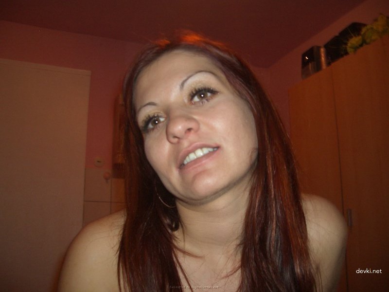 Explicit Amateur Arab Girl Shows Pussy - Uncensored Photo